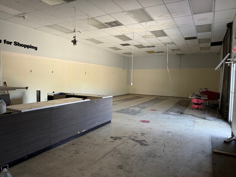 More Photos Of 4343 N Andrews Ave, Oakland Park Storefront Retail Office For Lease