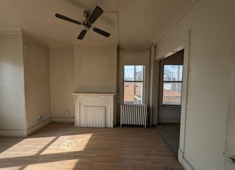 More Photos Of 601-609 NE Perry Ave, Peoria Apartments For Sale