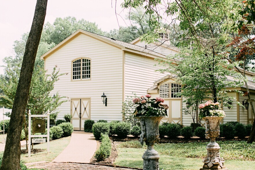 More Photos Of 3712 Broadway Rd, Bartlett Lodge Meeting Hall For Sale