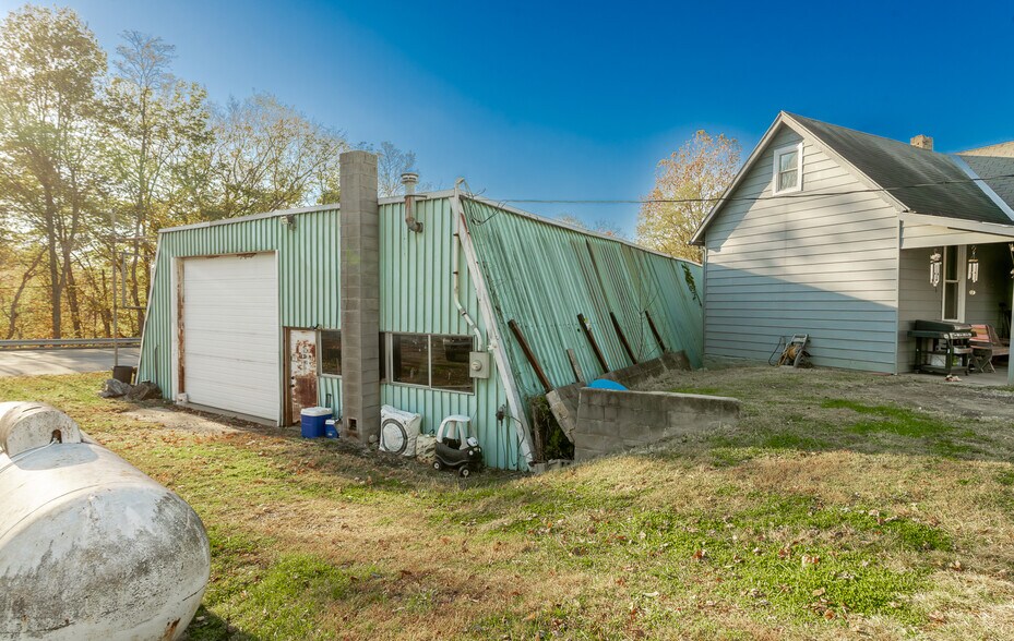 More Photos Of 6685 N County Road 575 W, Scipio Auto Repair For Sale