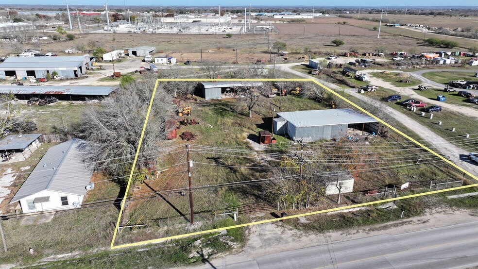 Primary Photo Of 1406 S Commerce St, Lockhart Industrial For Sale