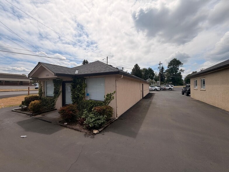 More Photos Of 3180-3190 NE 3rd Ave, Camas Office For Lease
