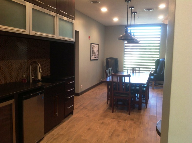 More Photos Of 155 Revere Dr, Northbrook Office For Lease