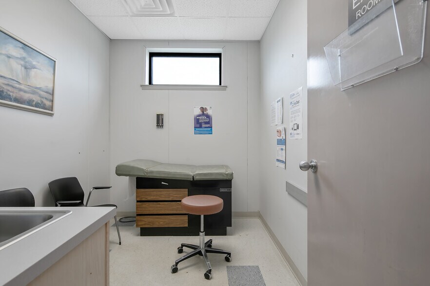 More Photos Of 7 E Duncan St, Lillington Medical For Sale