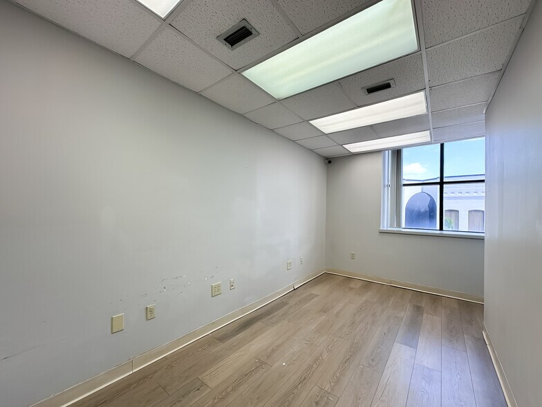 More Photos Of 103 S Florida Ave, Lakeland Office For Lease