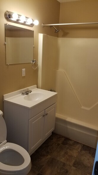 More Photos Of 156 Delmar Ln, Newport News Apartments For Sale