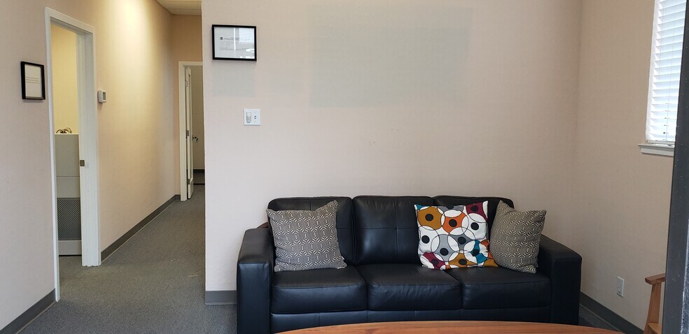 More Photos Of 1580 Gilbreth Rd, Burlingame Research And Development For Lease