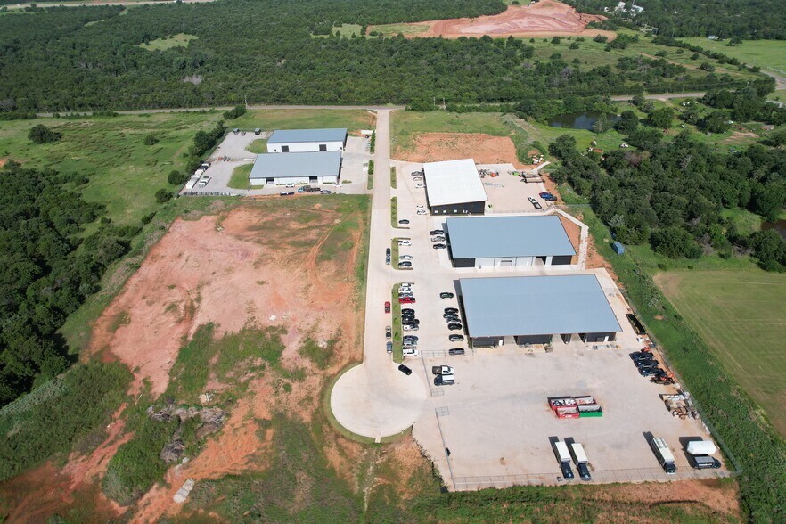 Primary Photo Of 1662 Freedom Market Pl, Edmond Warehouse For Lease