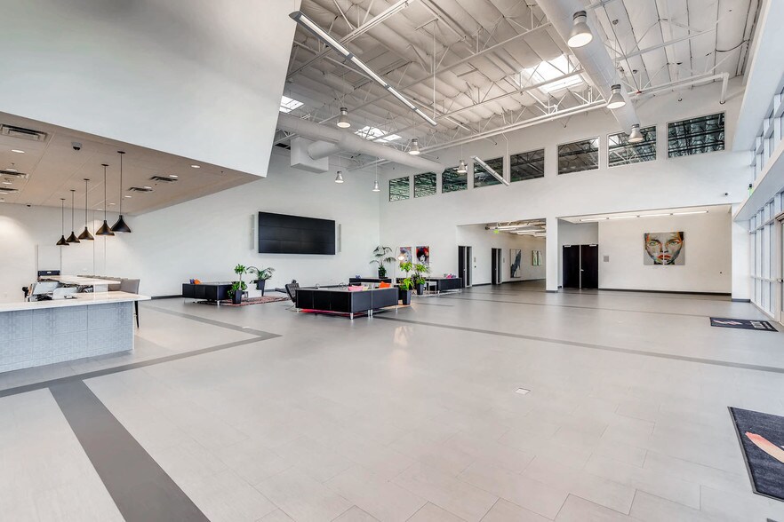 More Photos Of 5810 S Eastern Ave, Las Vegas Office For Sale