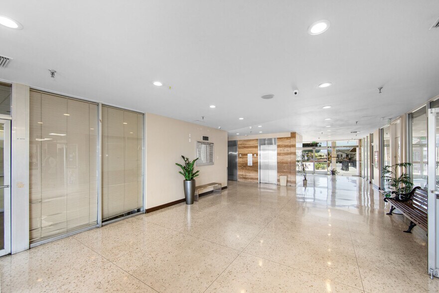 More Photos Of 4305 Torrance Blvd, Torrance Medical For Sale