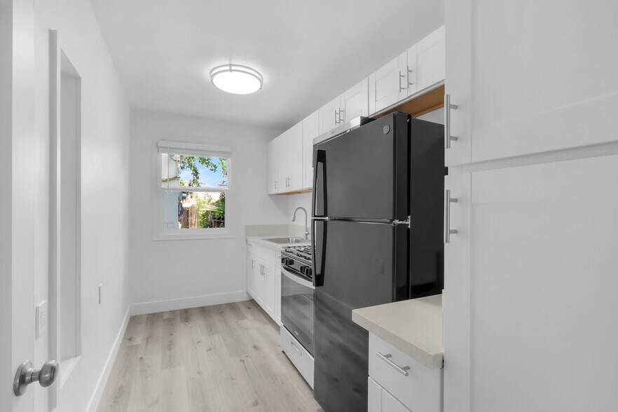 More Photos Of 2401-2409 24th St, Sacramento Apartments For Sale