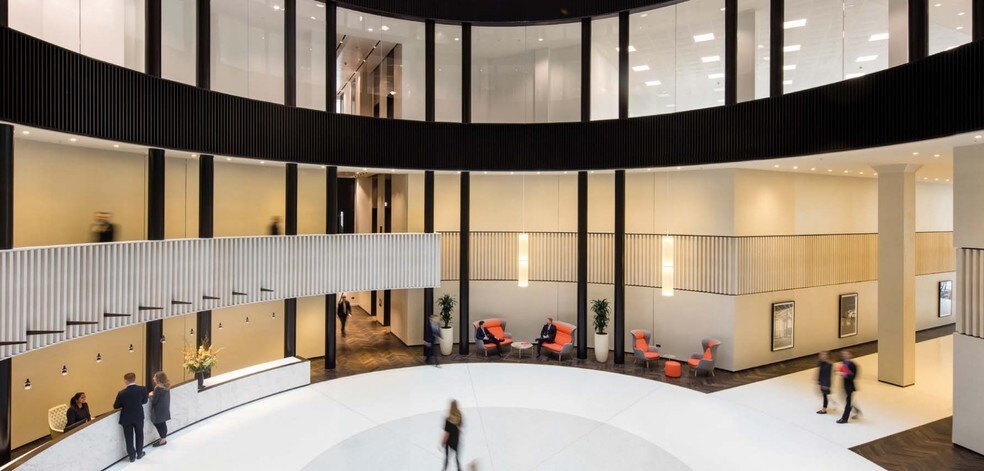 More Photos Of 3 Minster Ct, London Office For Lease