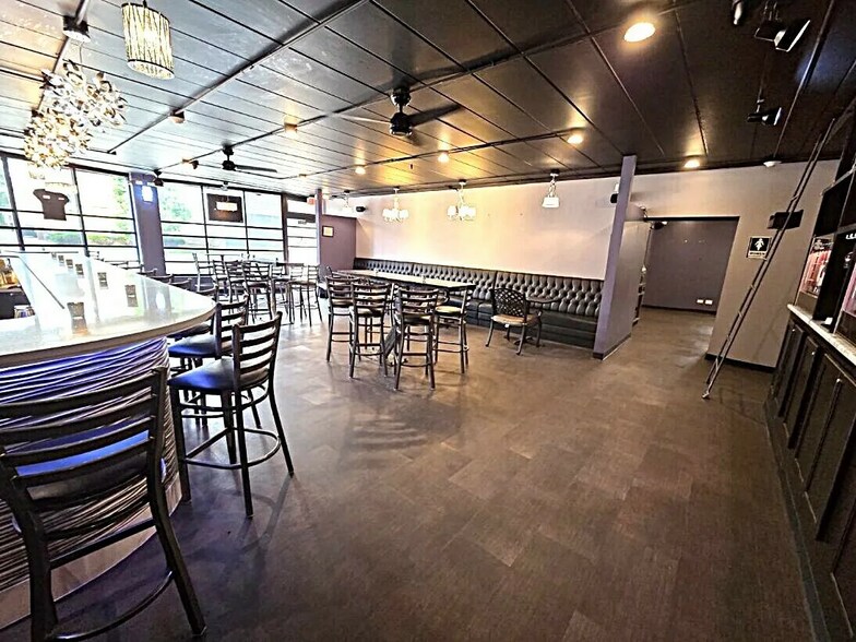 More Photos Of , Midlothian General Retail For Sale