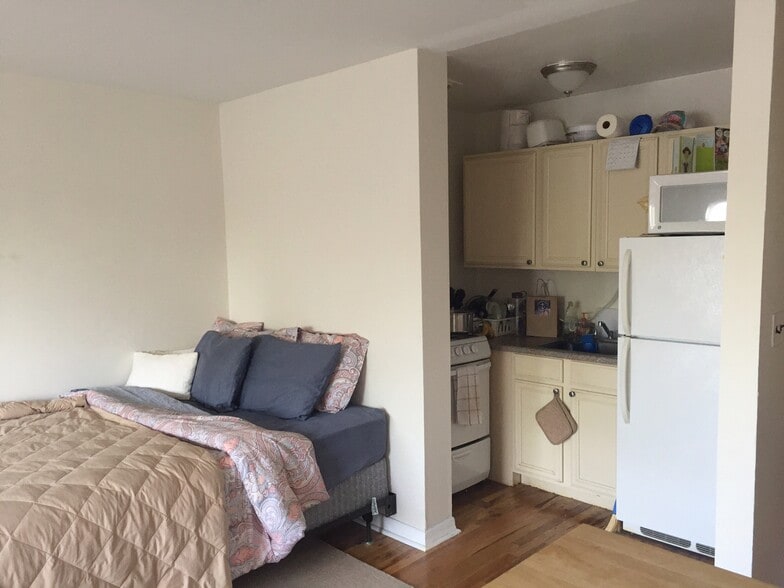 More Photos Of 340 Maple Ave, Westbury Apartments For Sale