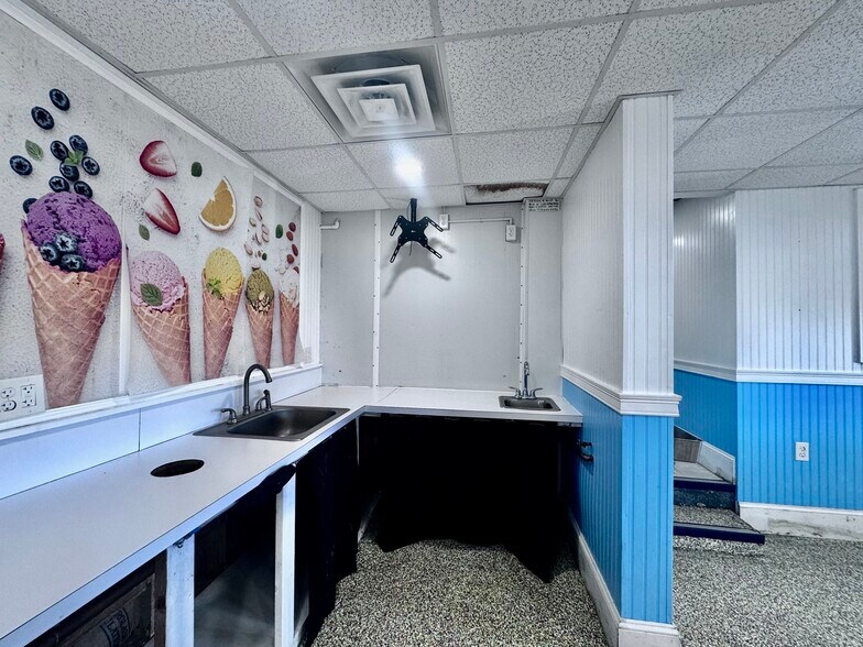 More Photos Of 270 Seabury St, Fall River Storefront For Sale