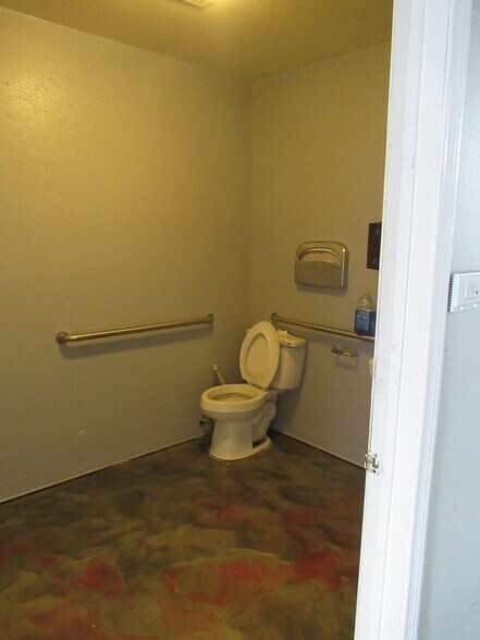 More Photos Of 1212 N Wilmington Ave, Compton Storefront For Lease