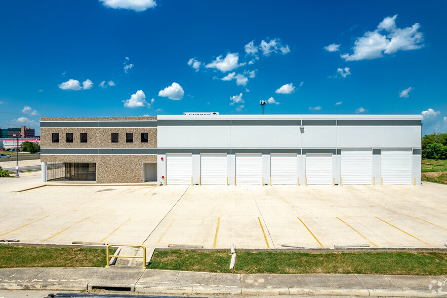 Primary Photo Of 3940 N Panam Expy, San Antonio Industrial For Lease