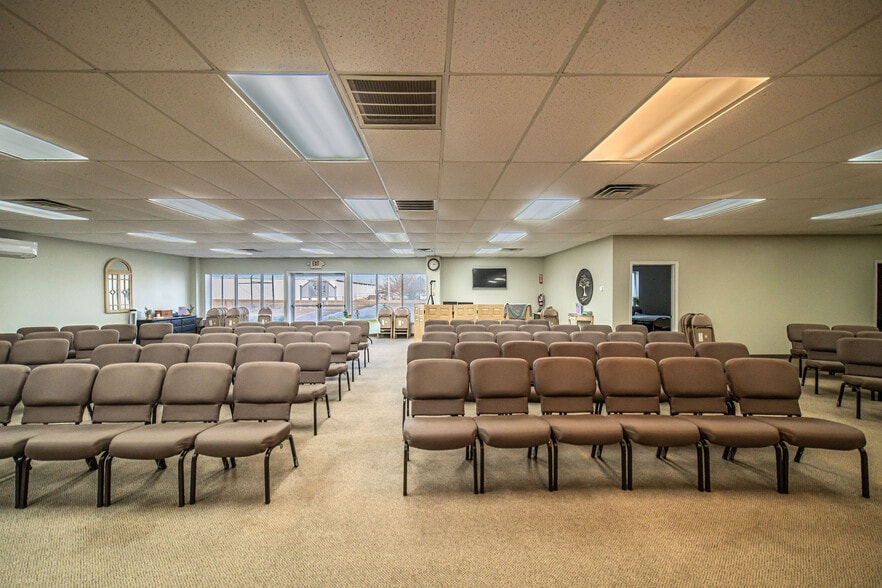 More Photos Of 3530 Park Plaza Rd, Paducah Flex For Lease
