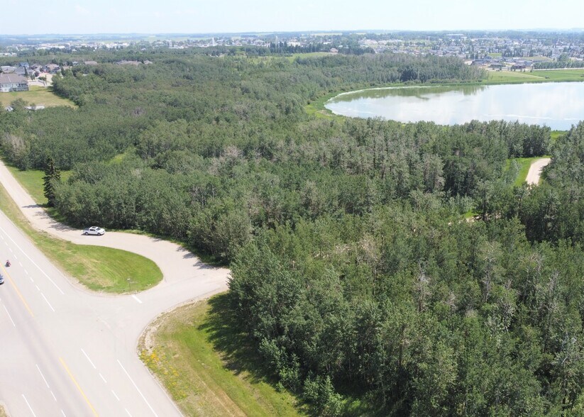 More Photos Of 5645 Lakeside Way, Innisfail Land For Sale