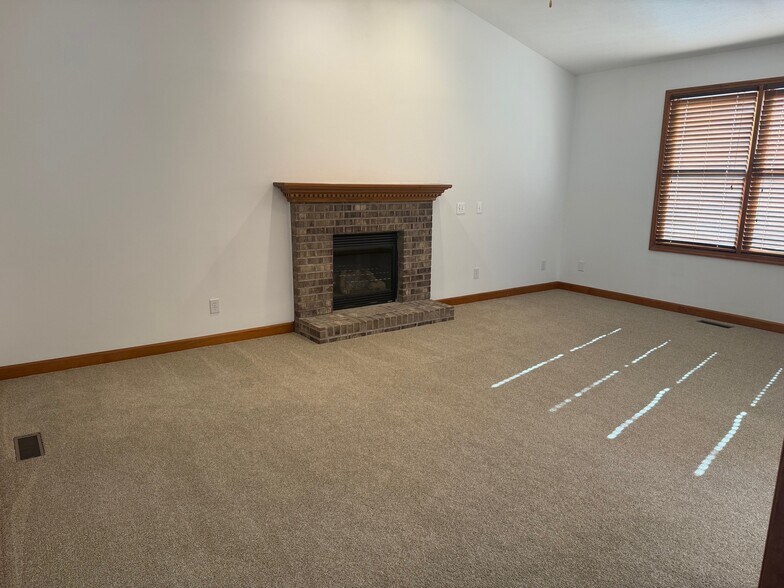 More Photos Of 12952 Frogtown Connector Rd, Walton Office For Lease