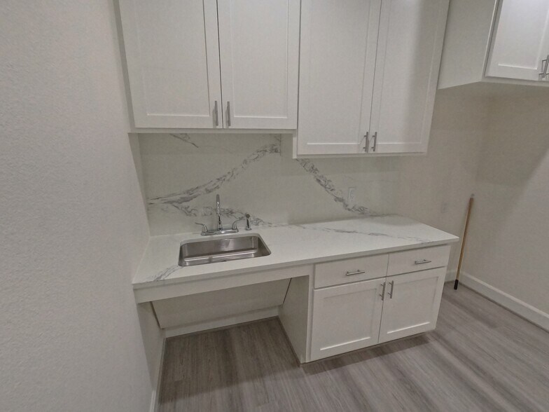 More Photos Of 400 Stonebrook Pky, Frisco Medical For Lease