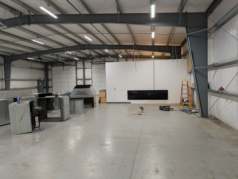 More Photos Of 4085 Pepperell Way, Dublin Distribution For Sale