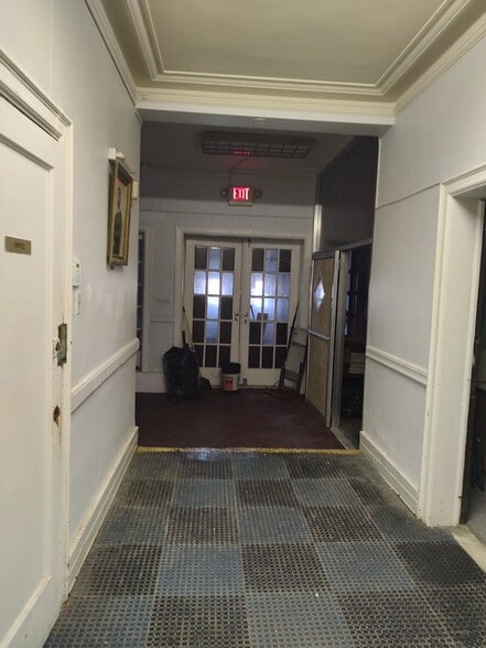 More Photos Of 126 Rutgers Ave, Jersey City Specialty For Sale
