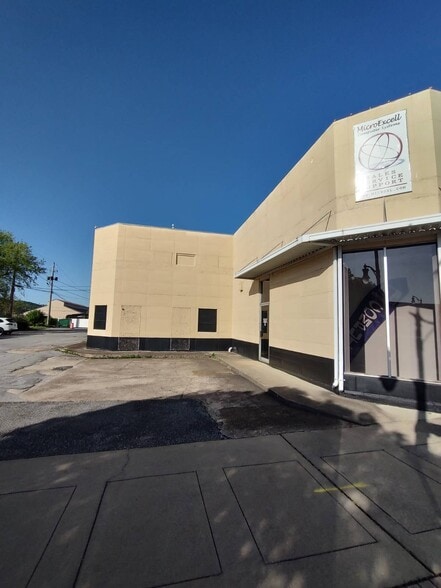 More Photos Of 101 Broad St, Gadsden Office For Sale