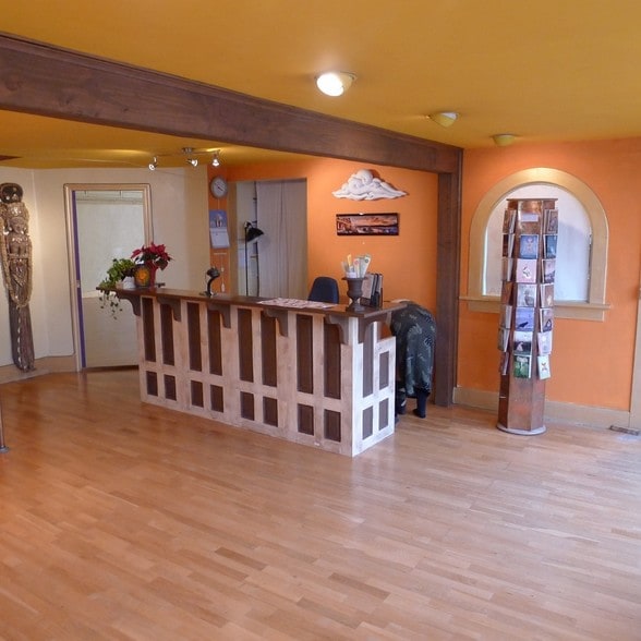 More Photos Of 1205 E Pike St, Seattle Loft Creative Space For Lease