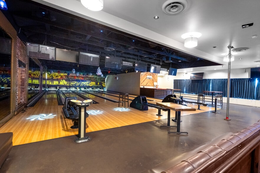 More Photos Of 930 Market St, San Diego Restaurant For Lease