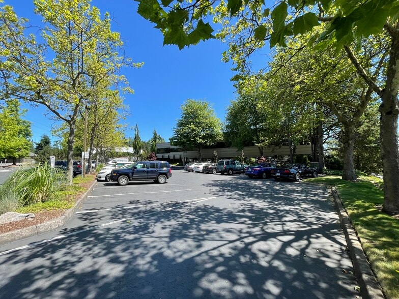 More Photos Of 9700 SW Capitol Hwy, Portland Office For Lease