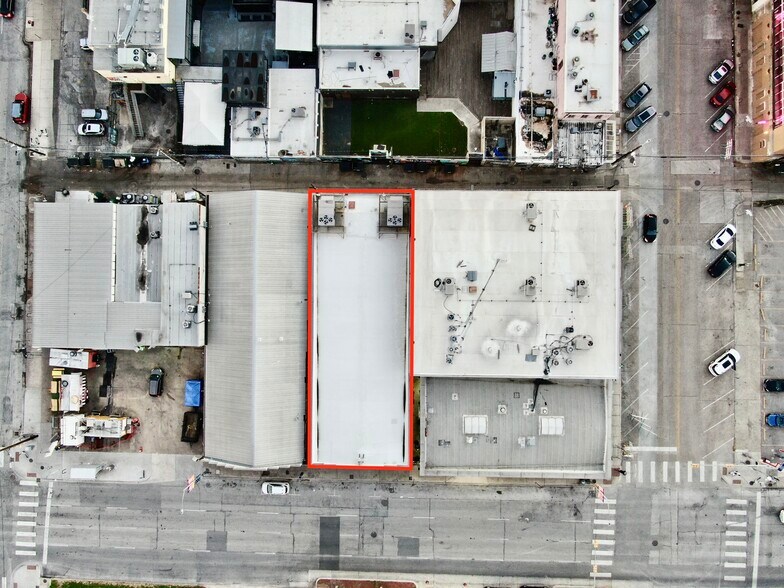 More Photos Of 505 E 7th St, Austin Freestanding For Sale