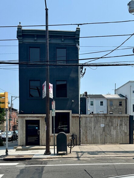 More Photos Of 1359-61 2nd St, Philadelphia Bar For Sale