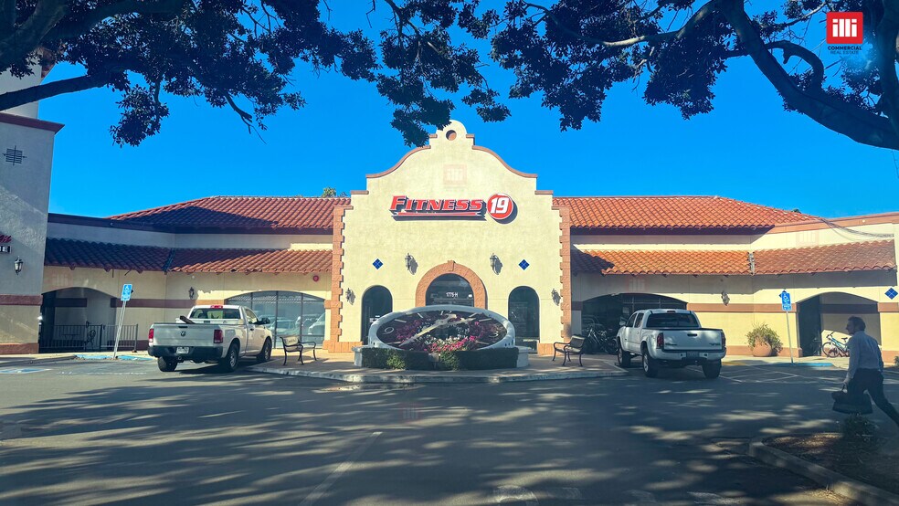 More Photos Of 1727 E Daily Dr, Camarillo Freestanding For Lease
