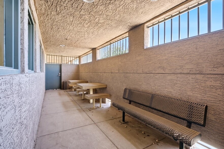 More Photos Of 4011 N 51st Ave, Phoenix Medical For Sale