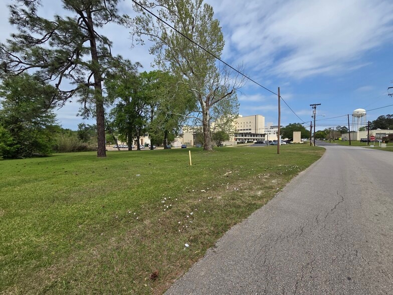 More Photos Of 1206 Ellis Ave, Lufkin Land For Sale