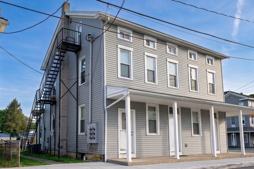 More Photos Of 8 E Broadway, Etters Apartments For Sale