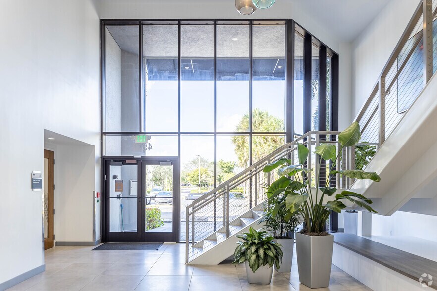 More Photos Of 4500 N State Road 7, Lauderdale Lakes Unknown For Lease