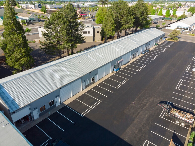 Primary Photo Of 1120 Bailey Hill Rd, Eugene Warehouse For Lease
