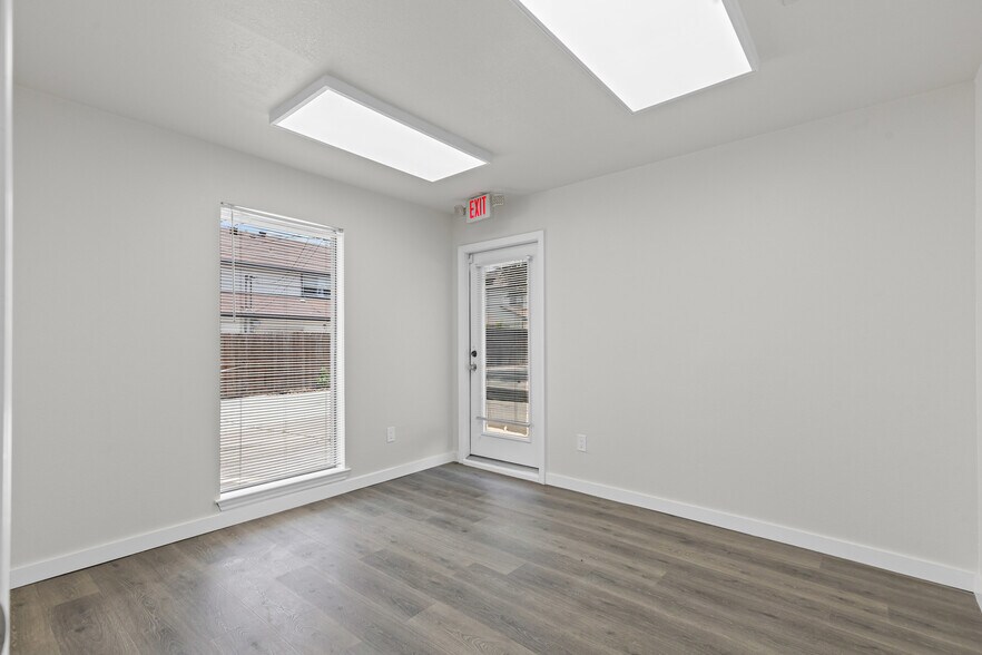 More Photos Of 601 Omega Dr, Arlington Medical For Lease