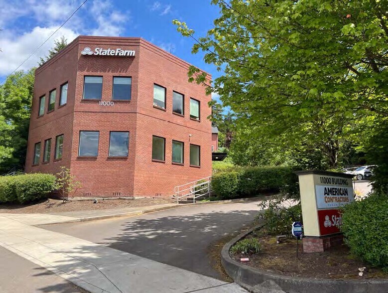 More Photos Of 11000 SW Barbur Blvd, Portland Office For Sale