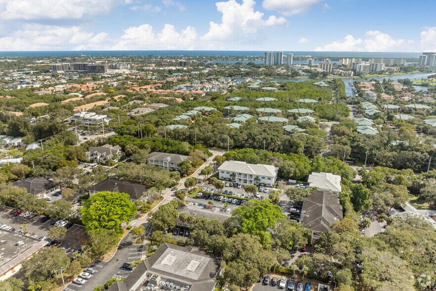 More Photos Of 800 Village Square Crossings, Palm Beach Gardens Loft Creative Space For Lease