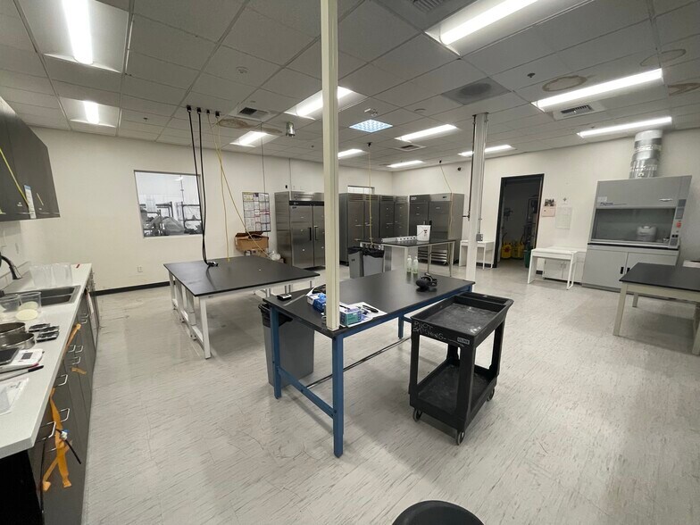 More Photos Of 1325 E El Segundo Blvd, El Segundo Food Processing For Lease