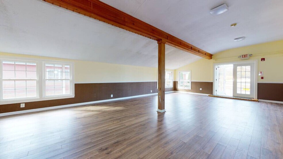 More Photos Of 3225 Sound Ave, Riverhead Storefront Retail Office For Sale