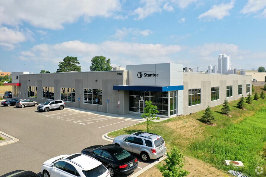 Primary Photo Of 2080 Wooddale Dr, Woodbury Flex For Lease