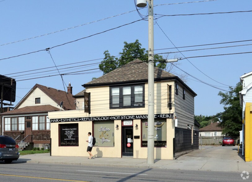More Photos Of 608 Upper Wellington St, Hamilton Storefront Retail Office For Sale