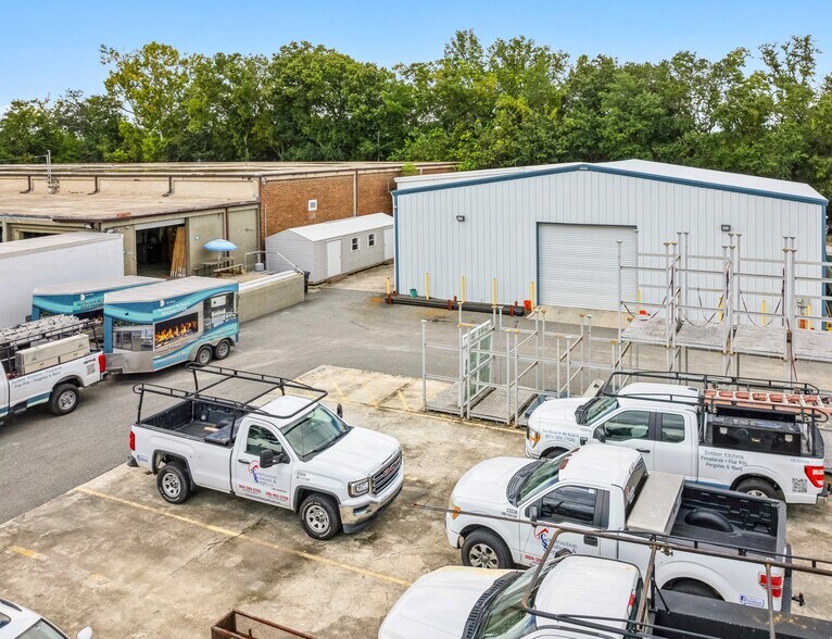 More Photos Of 5225 Edgewood Ct, Jacksonville Warehouse For Sale