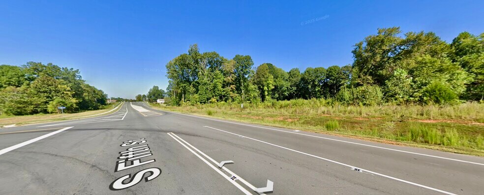 More Photos Of 1210 S Fifth St, Mebane Land For Lease