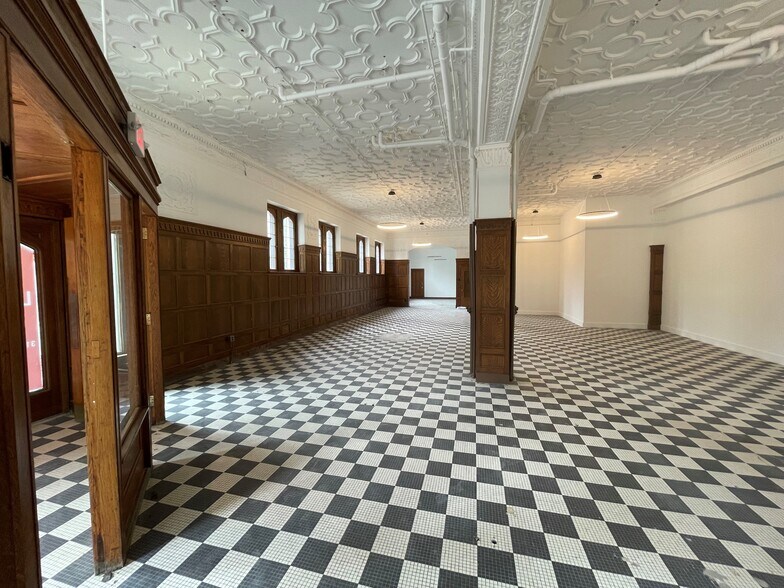 More Photos Of 415 DeBaliviere Ave, Saint Louis Apartments For Lease