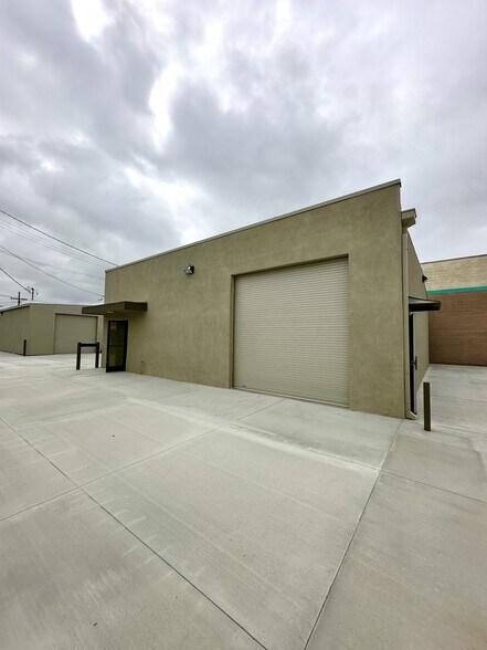 More Photos Of 2517-2519 N Lee Ave, South El Monte Warehouse For Lease